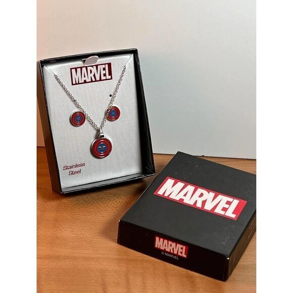 NEW in Box Marvel Earrings and Necklace - Picture 1 of 5